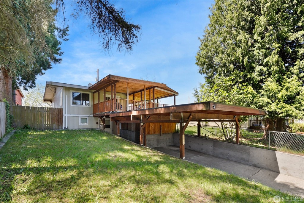 8649 18th Avenue SW Seattle, WA 98106